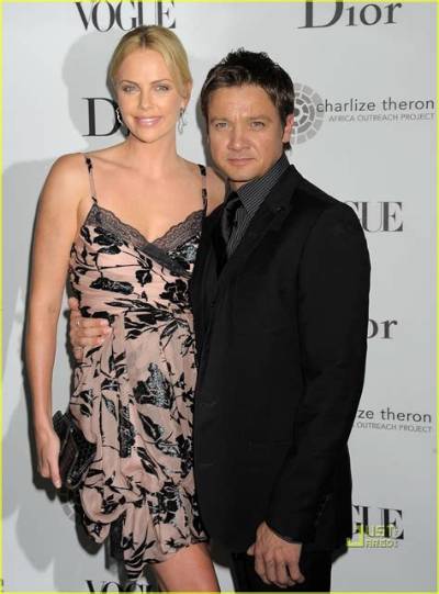 New Couple: Charlize Theron & Jeremy Renner?