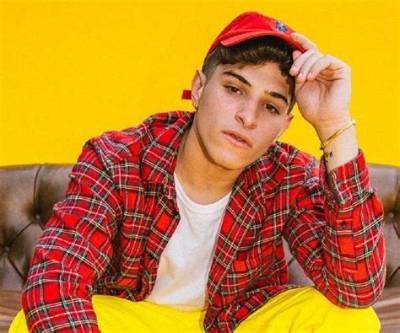 Nick Mara Bio (Wiki)