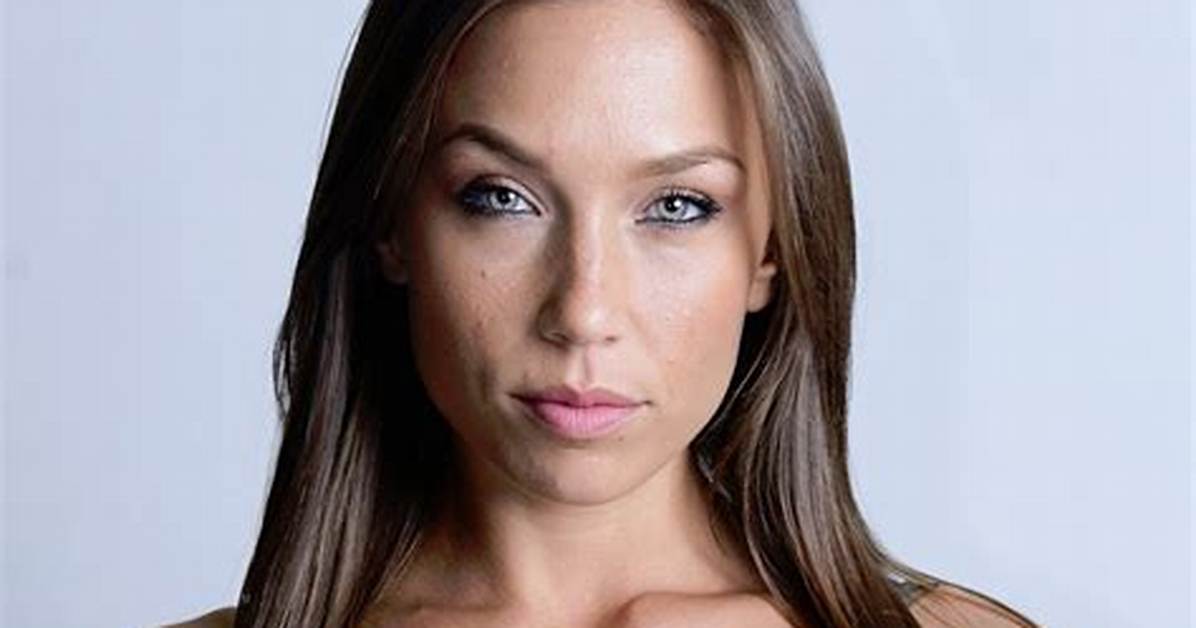 Nicole Mejia - Age, Family, Bio