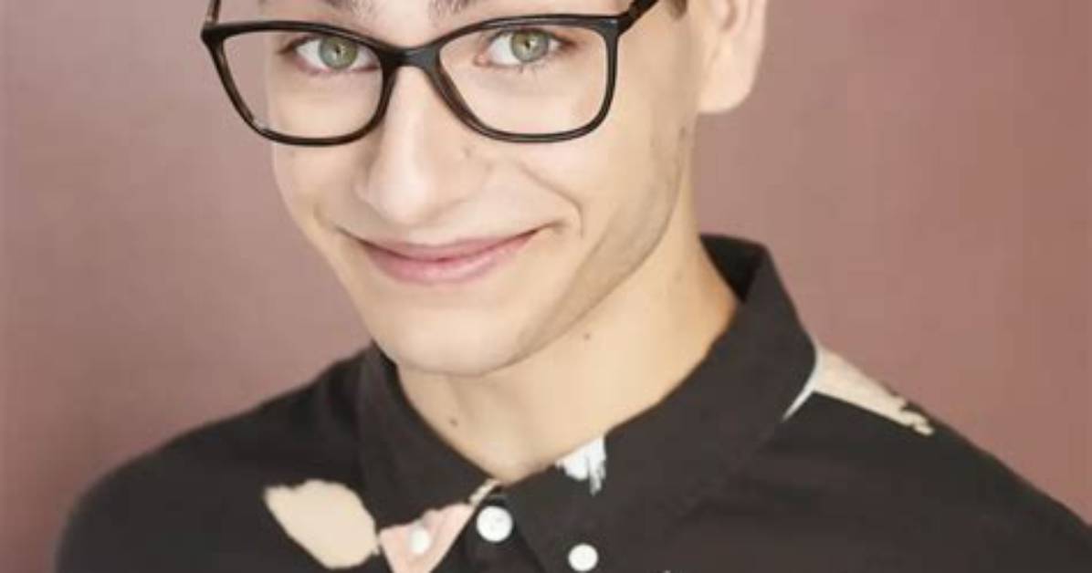 Noah Grossman’s Age, Girlfriend, Height, Net Worth. Gay?