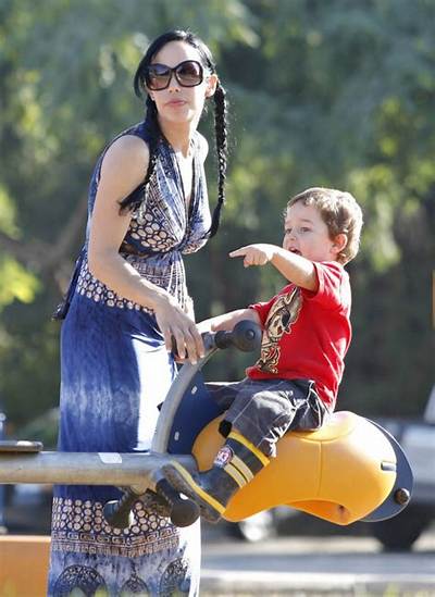 Octomom’s Sympathetic Profile in the Ny Times – What the Hell?