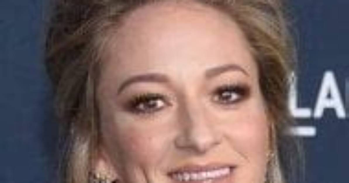 Olivia Hamilton - Age, Family, Bio