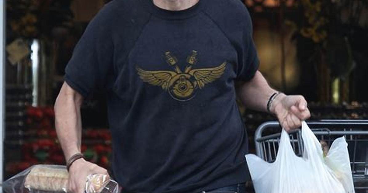 Olivier Martinez Currently Looks Like a Baguette-Carrying Christoph Waltz? ?
