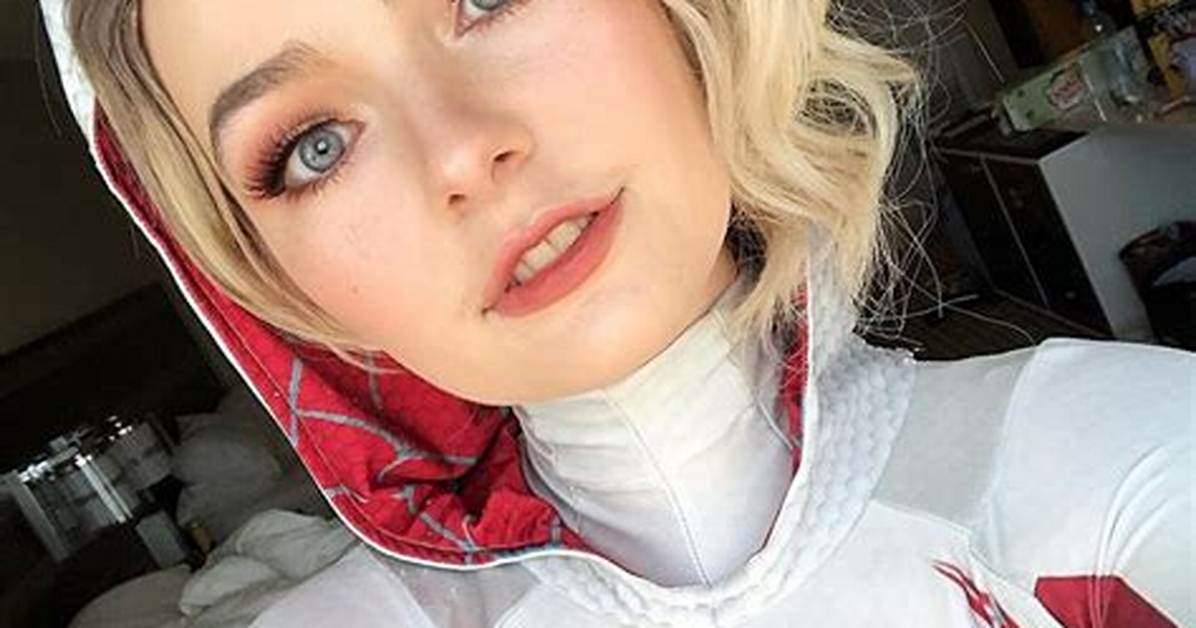 Omgcosplay - Age, Family, Bio
