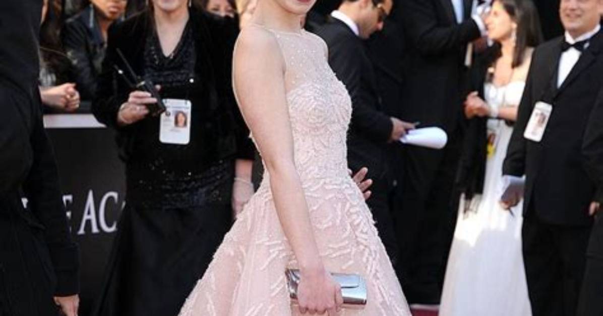 Oscar Fashion: Hailee Steinfeld’s Playful Pink Marchesa