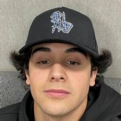 Oscar Ortiz (Tiktok Star) - Age, Family, Bio