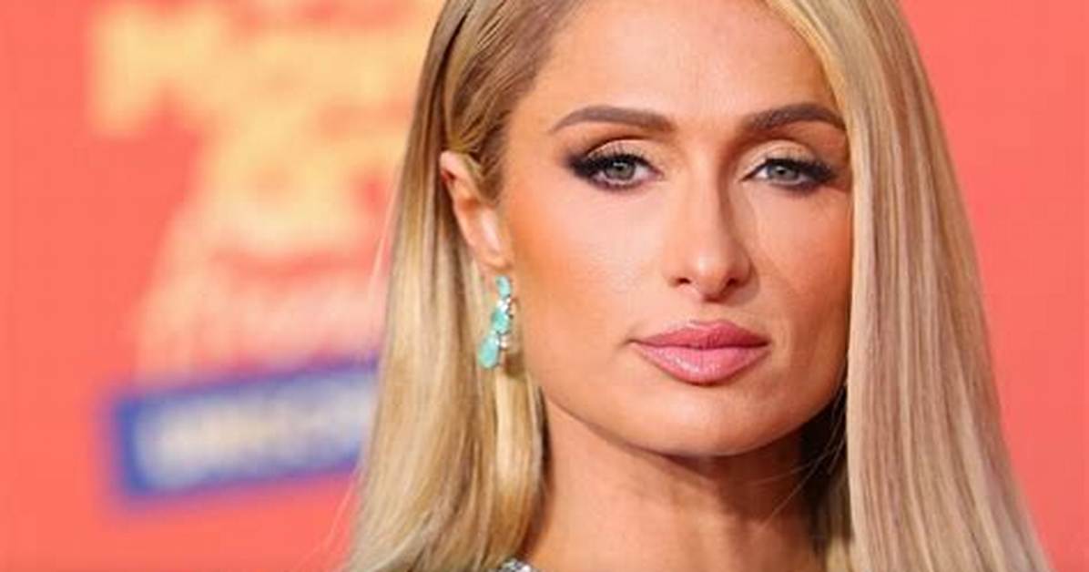 Paris Hilton Gets Kicked off a Yacht in Cannes for Bathroom Sex