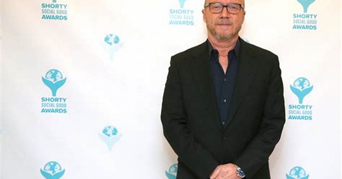 Paul Haggis Height, Weight, Net Worth, Age, Birthday, Wikipedia, Who, Nationality, Biography