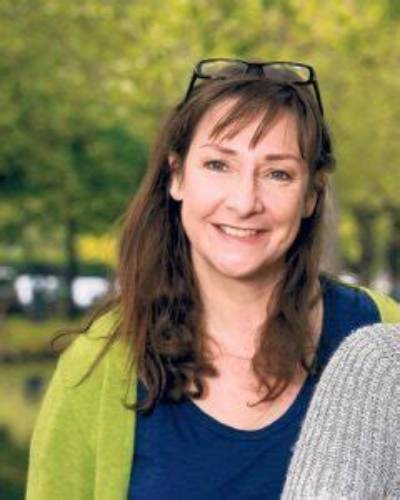 Pauline Mclynn - Age, Family, Bio