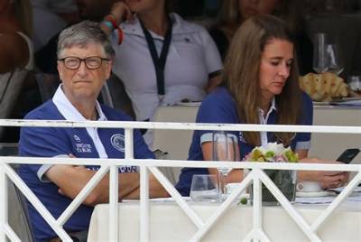 People: Bill Gates Could Have Treated Melinda Better & Not Vacationed with His Ex