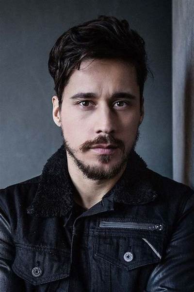 Peter Gadiot Net Worth - Wiki, Age, Weight and Height, Relationships, Family, and More