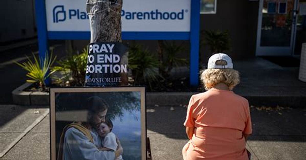 Planned Parenthood: ‘Blonde’ Contributes to ‘Anti-Abortion Propaganda’