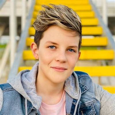 Prezley Lea Net Worth, Age, Girlfriend, Family, Biography & More