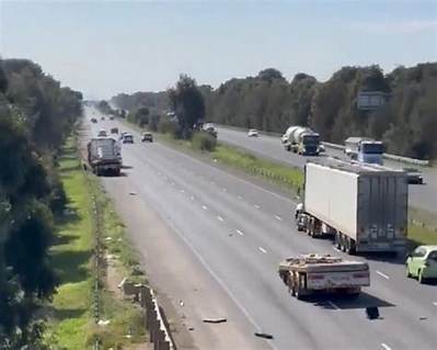 Princes Freeway Accident Update: Truck Hits Bridge Citybound Lanes Closed