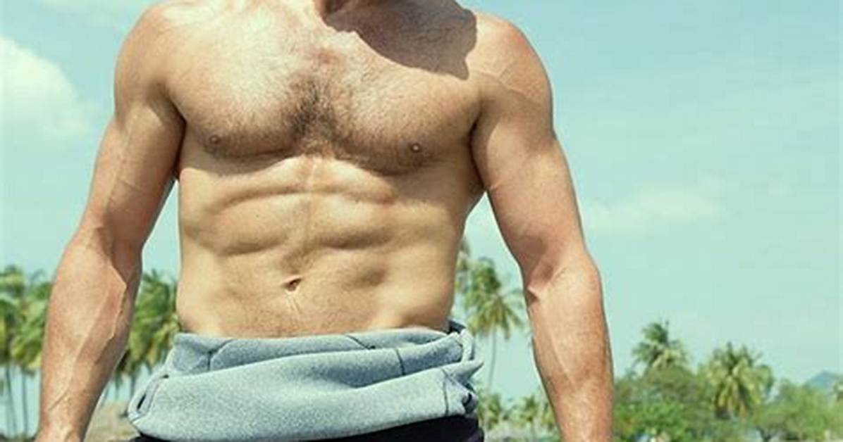 Random Photos: the Rock Shirtless, Jason Statham, Penelope Cruz & More