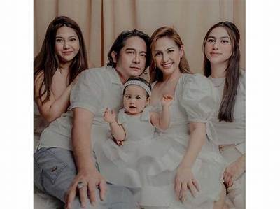 Regine Tolentino - Age, Family, Bio