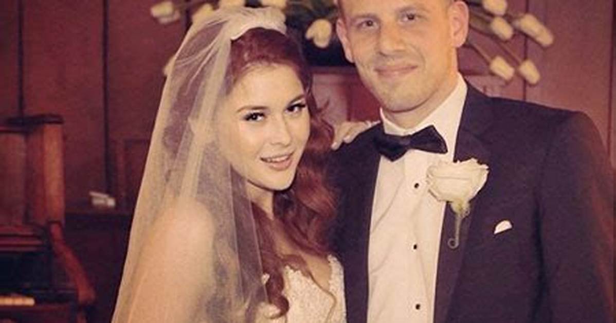 Renee Olstead Married to Pianist! ! Is She Having a Baby? ?