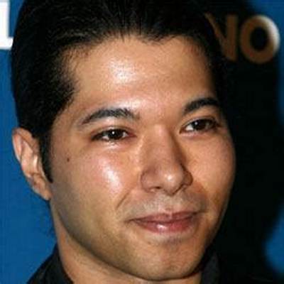 Renoly Santiago - Age, Family, Bio