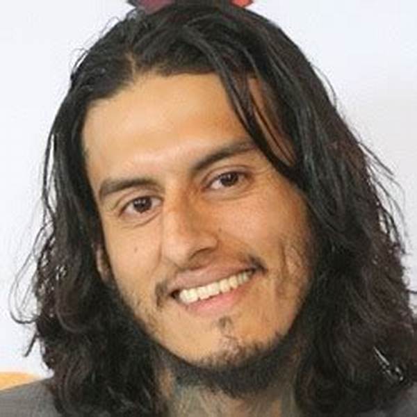 Richard Cabral - Age, Family, Bio