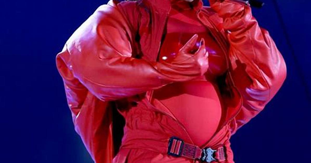 Rihanna, 33 Is Pregnant! the Singer Debuted Her Baby Bump Outing in New York City