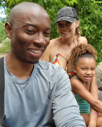 Robbie Jones - Age, Family, Bio