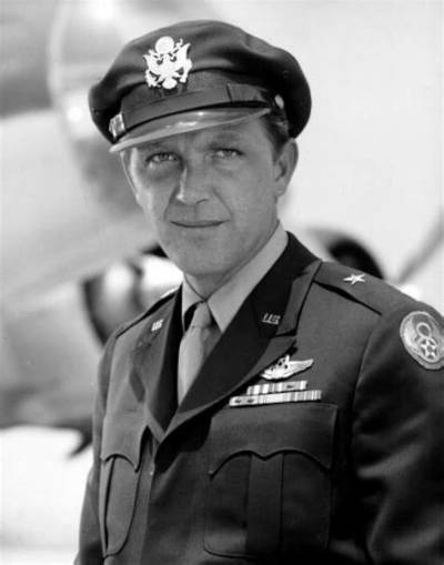 Robert Lansing - Trivia, Family, Bio