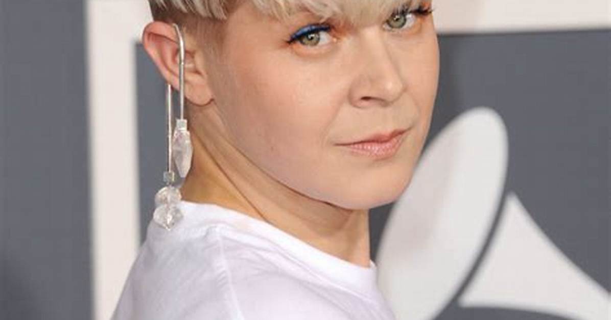 Robyn Darbyshire Height, Weight, Net Worth, Age, Birthday, Wikipedia, Who, Instagram, Biography