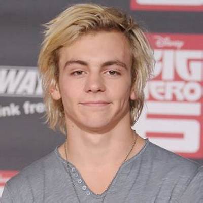 Ross Lynch Bio (Wiki)