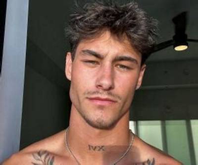 Ryan Manick - Age, Family, Bio