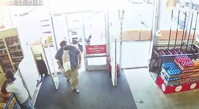 Ryan Palmeter Entering Jacksonville Dollar General Before Killing Three People