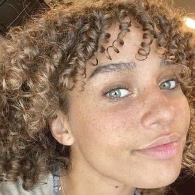 Salah Brooks - Age, Family, Bio