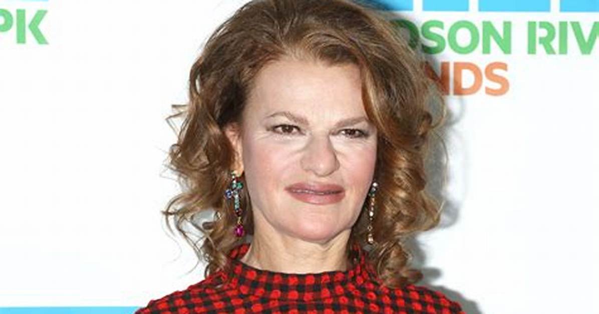 Sandra Bernhard Height, Weight, Net Worth, Age, Birthday, Wikipedia, Who, Nationality, Biography
