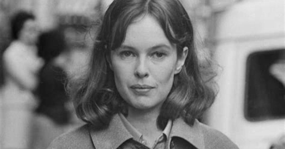 Sandy Dennis Net Worth - Wiki, Age, Weight and Height, Relationships, Family, and More