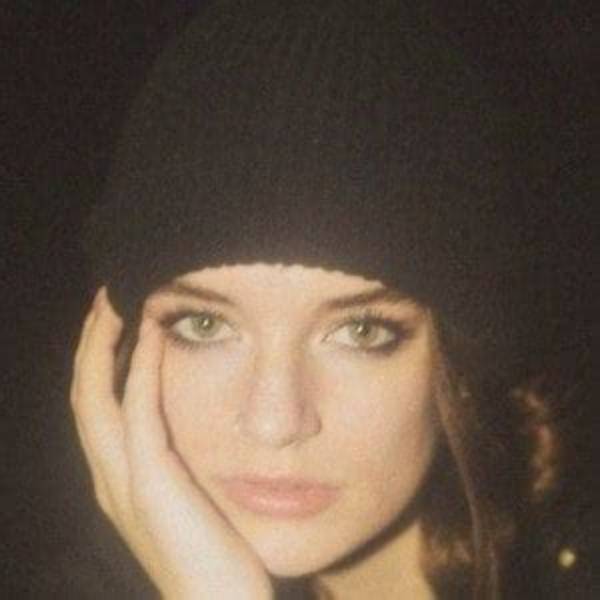 Sara Kays - Age, Family, Bio