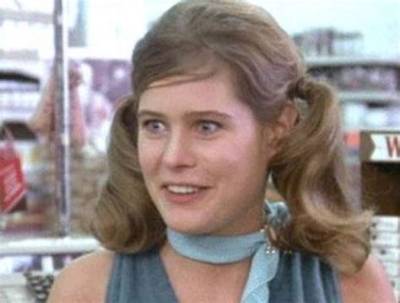 Sarah Holcomb Net Worth - Wiki, Age, Weight and Height, Relationships, Family, and More
