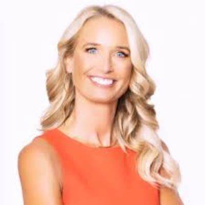 Sarah Kustok Bio (Wiki)