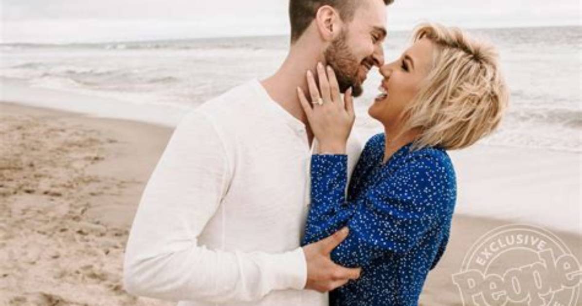 Savannah Chrisley Is Engaged! | Celebuzz