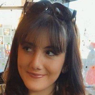 Selena Valentine - Age, Family, Bio