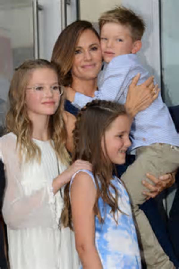 Seraphina Affleck - Age, Family, Bio