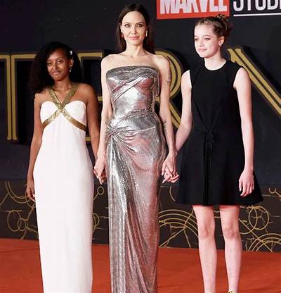 Serena Pitt Height, Weight, Net Worth, Age, Birthday, Wikipedia, Who, Instagram, Biography