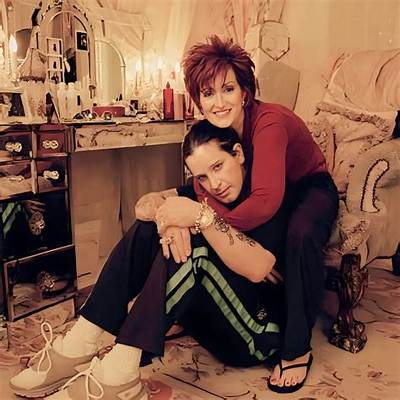 Sharon Osbourne Attacks Rock of Love: Charm School Contestant