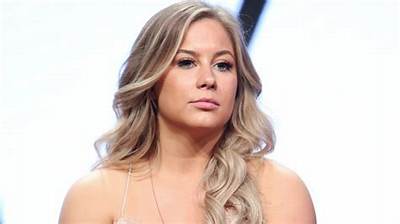 Shawn Johnson Got Shamed by a Lactation Consultant for Using Formula
