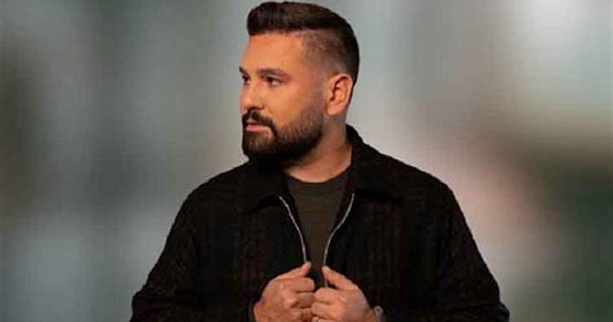 Shay Mooney Bio (Wiki)