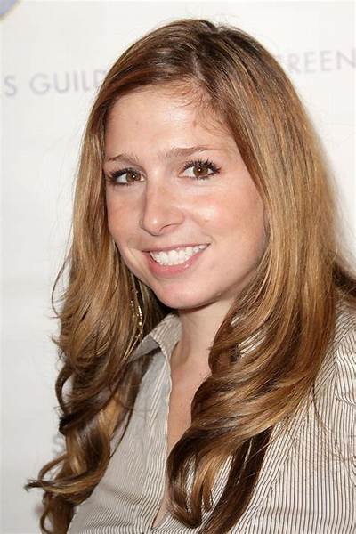 Shoshannah Stern Bio (Wiki)
