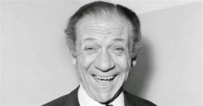 Sid James - Trivia, Family, Bio
