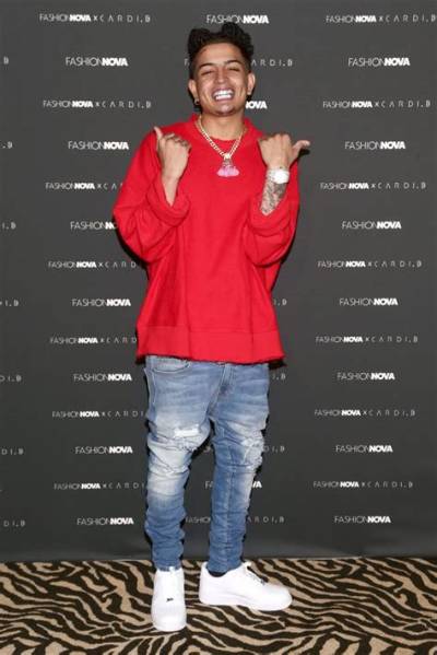 Skinnyfromthe9 Height, Weight, Net Worth, Age, Birthday, Wikipedia, Who, Nationality, Biography