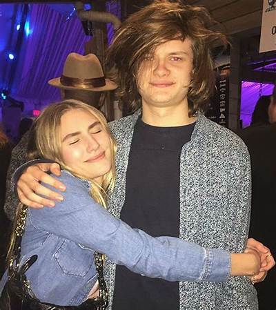 Sofia Hublitz Wiki, Height, Boyfriend, Dating, Single, Family, Tv Shows