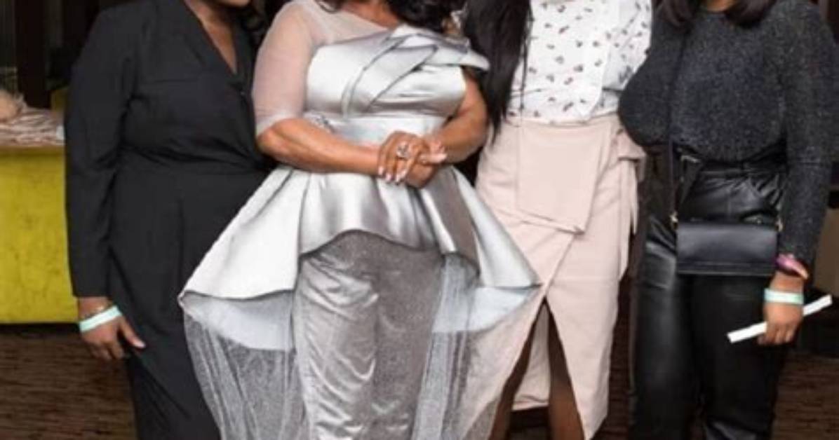 Sola Sobowale Daughters: Taiwo Sobowale, Kehinde Sobowale