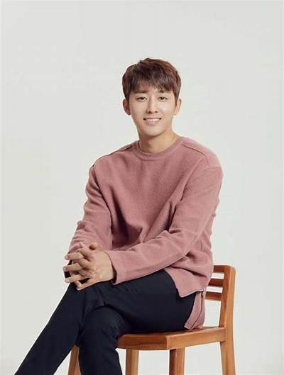 Son Ho Jun - Age, Family, Bio