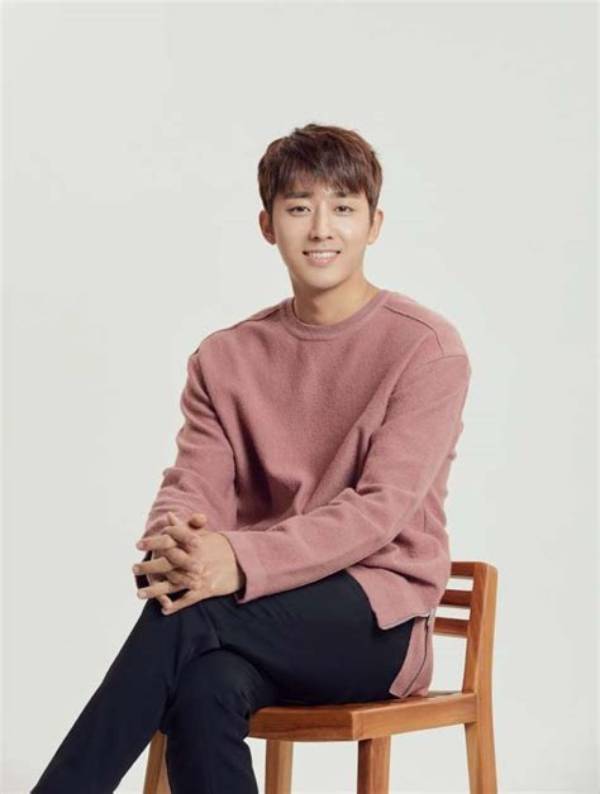 Son Ho Jun - Age, Family, Bio
